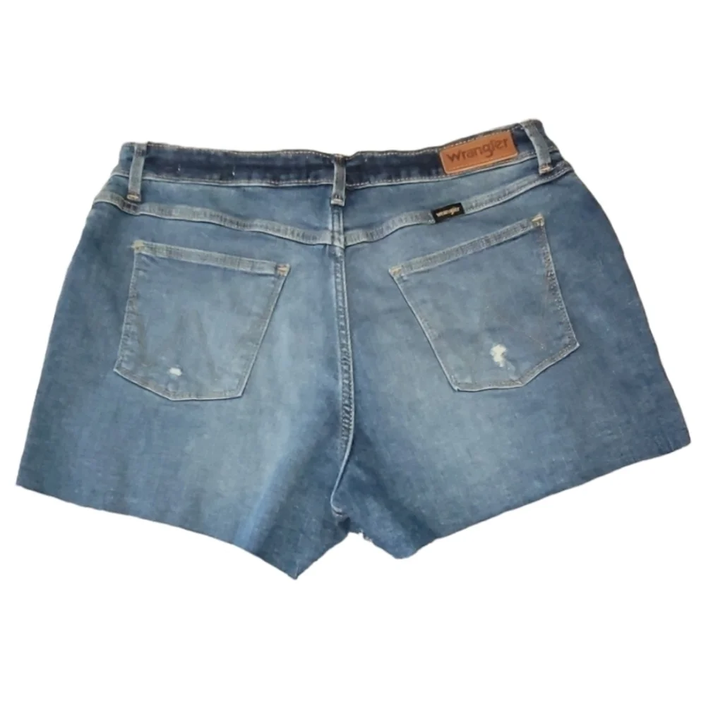Wrangler High Rise Vintage Distressed Shorts